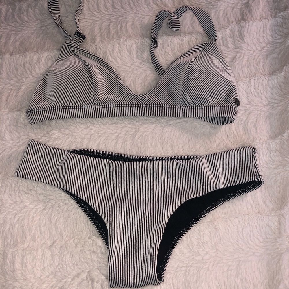 Billabong striped bikini